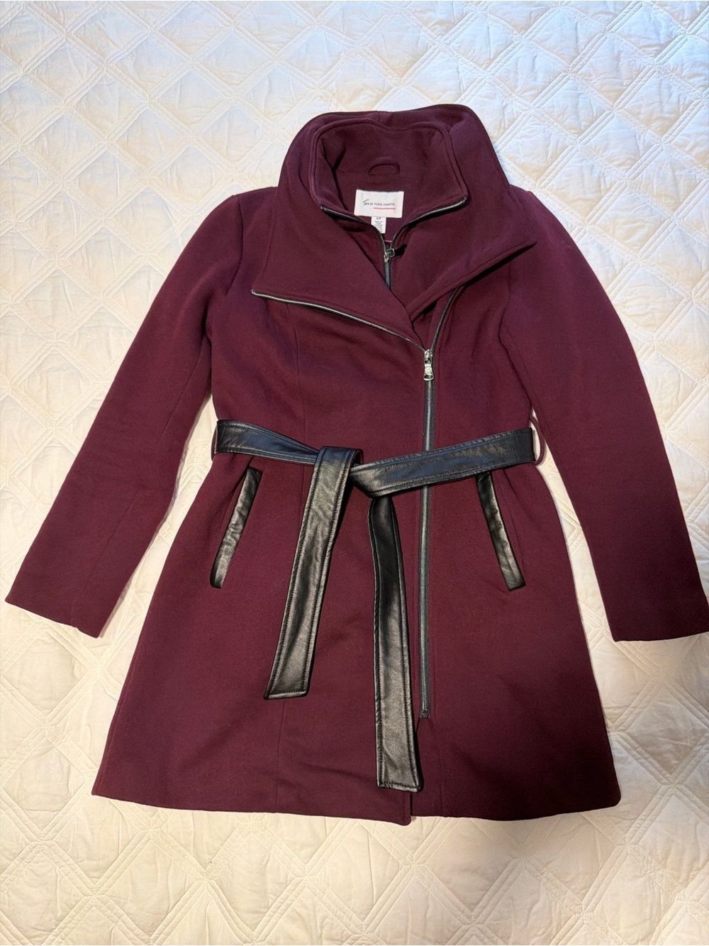 TWO by VINCE CAMUTO Burgundy Trench Coat with Black Faux-Leather Belt